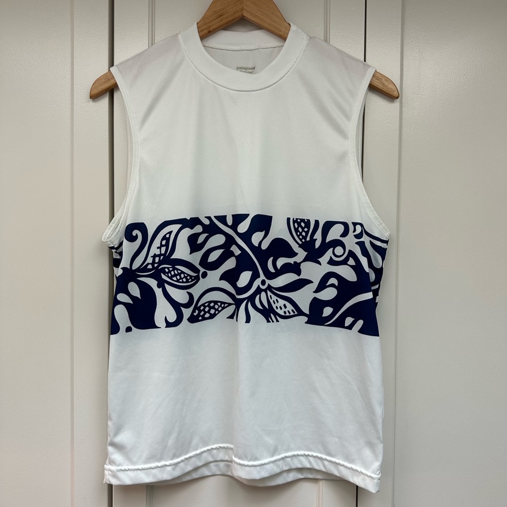 Patagonia Men’s Sleeveless Capilene Cool Daily Tee / Sz. M / white w/ blue print